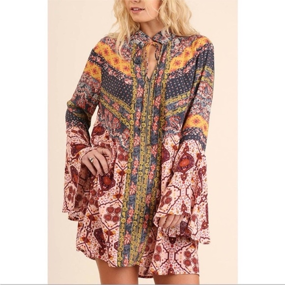 Umgee Mixed Paisley Bell Sleeve Boho Style Dress LARGE - Picture 1 of 12